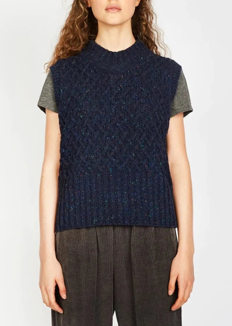 IrelandsEye Trellis Cropped Vest | Rich Navy