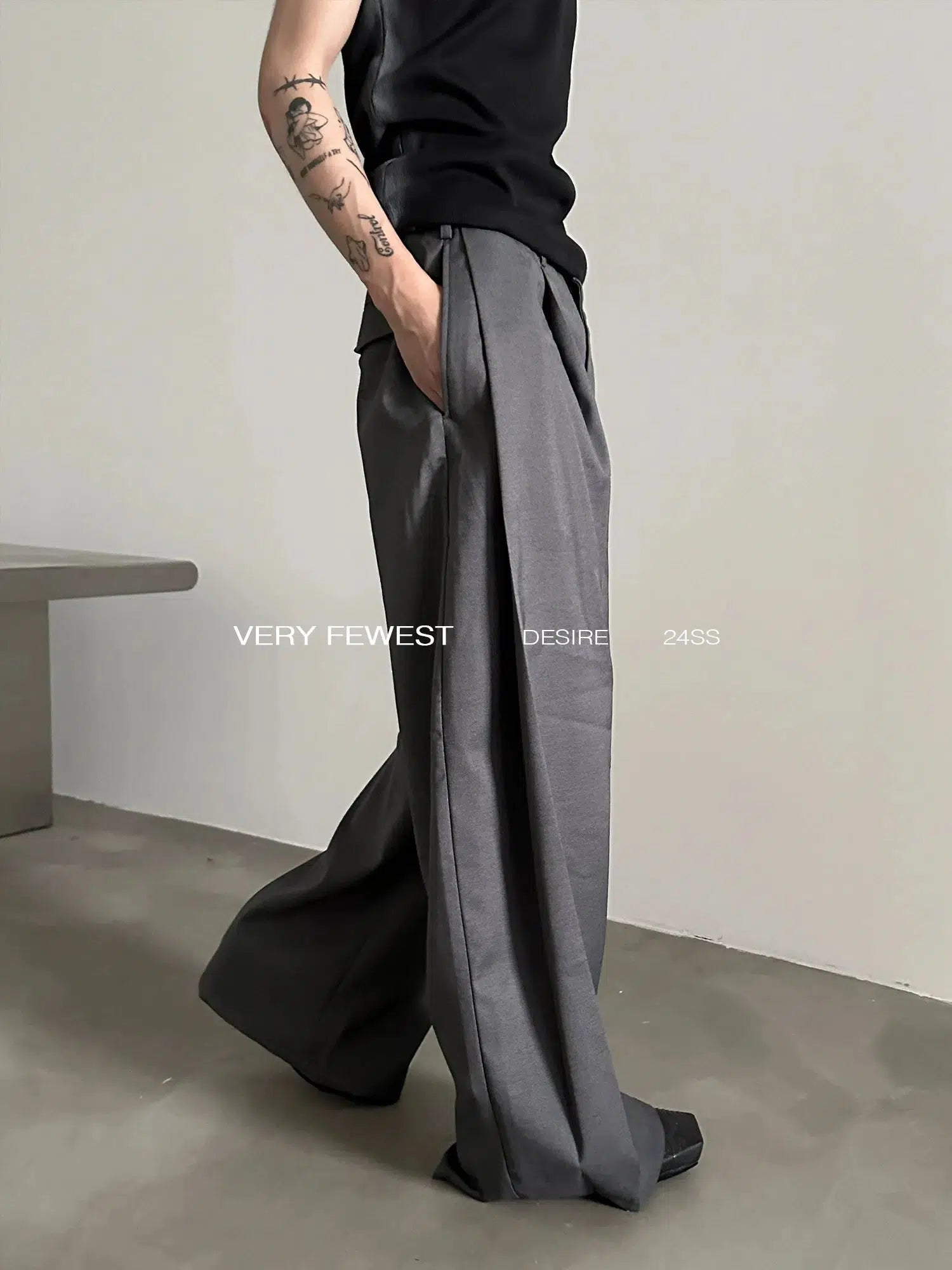 Pleated Wide-leg Stacked Pants